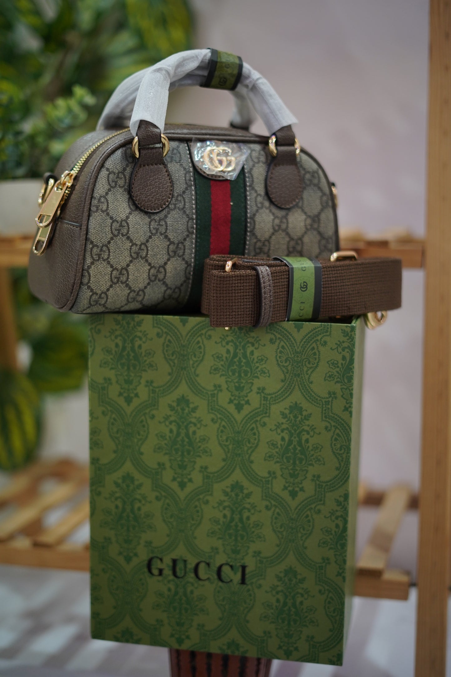 A6. Gucci Heritage Web Boston Satchel