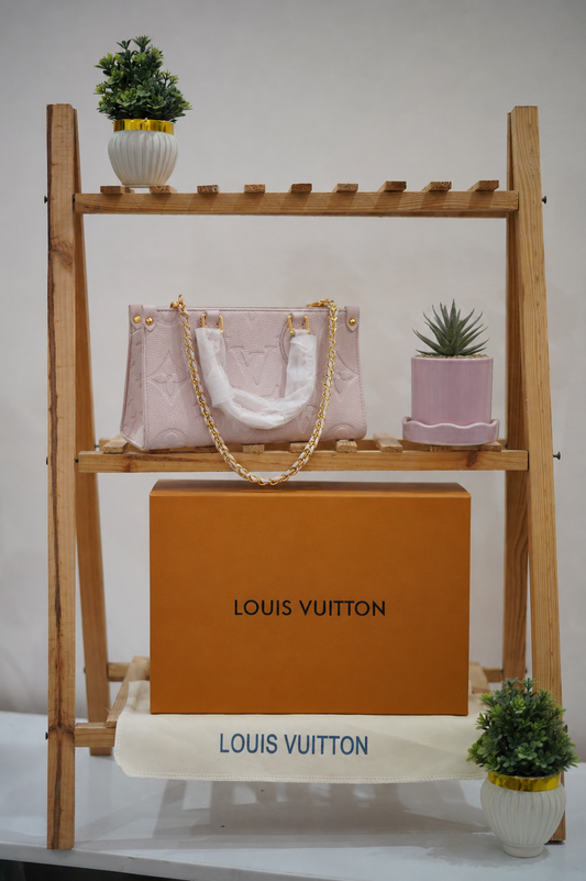 A5. Louis Vuitton Blush Bag